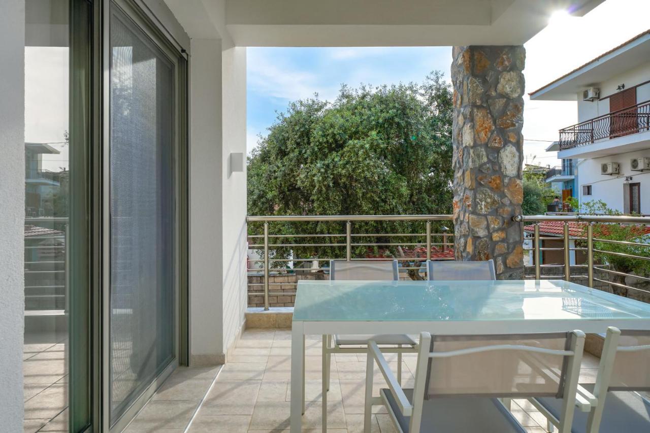 Athina Palace Luxurious Appartments Potos Zewnętrze zdjęcie
